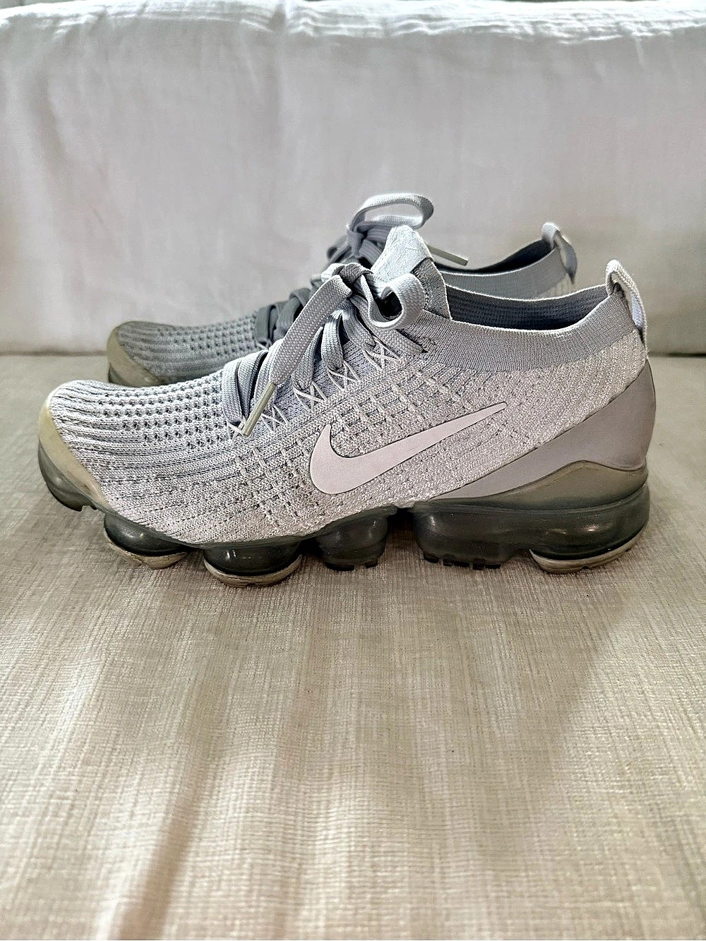 Nike Air VaporMax Flyknit 3 Sneakers Gray & White US 7